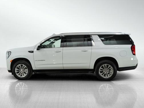 2024 GMC Yukon XL SLE