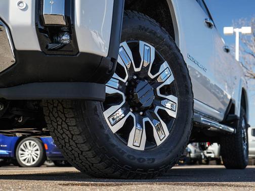 2025 GMC Sierra 3500 Denali