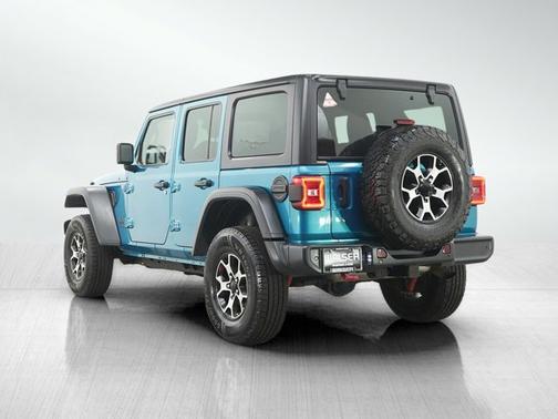 Bikini Pearlcoat 2019 Jeep Wrangler Rubicon