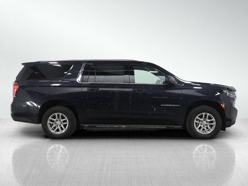 2022 Chevrolet Suburban LT