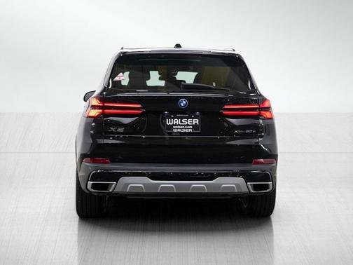 Black Sapphire Metallic 2025 BMW X5 xDrive50e