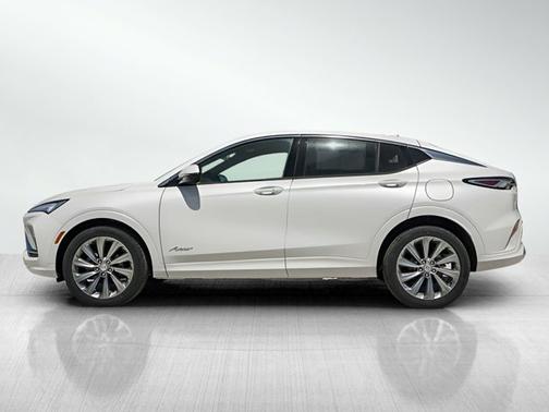 White Frost Tricoat 2026 Buick Envista Avenir