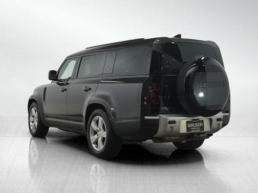 2023 Land Rover Defender First Edition