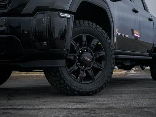 2025 GMC Sierra 3500 AT4