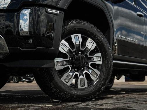 Onyx Black 2026 GMC Sierra 3500 Denali