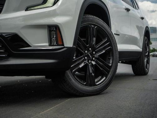 Summit White 2026 GMC Acadia AWD Elevation