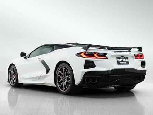 Arctic White 2024 Chevrolet Corvette 2LT