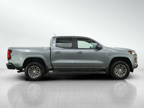 Sterling Gray Metallic 2023 Chevrolet Colorado 4WD LT