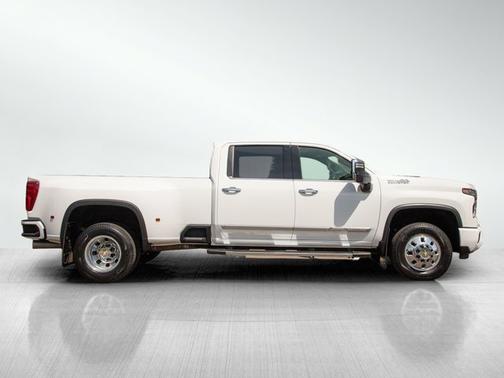 Summit White 2024 Chevrolet Silverado 3500 High Country