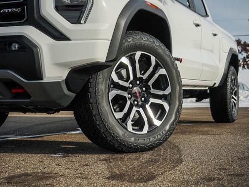 2026 GMC Canyon 4WD AT4