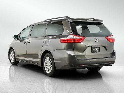 Predawn Gray Mica 2017 Toyota Sienna XLE
