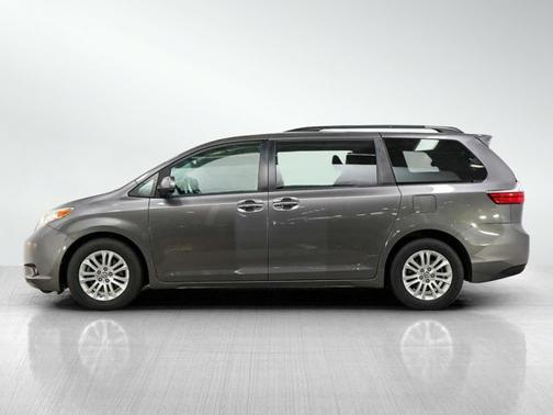 Predawn Gray Mica 2017 Toyota Sienna XLE
