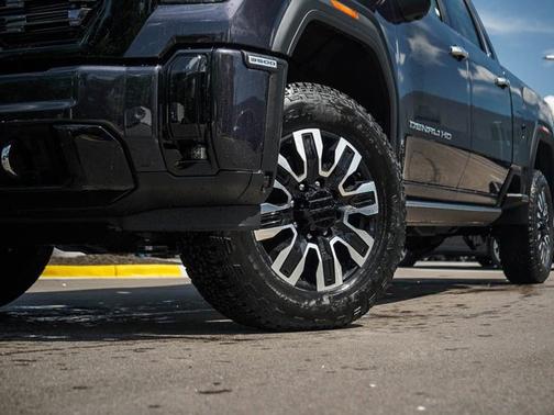 2025 GMC Sierra 3500 Denali