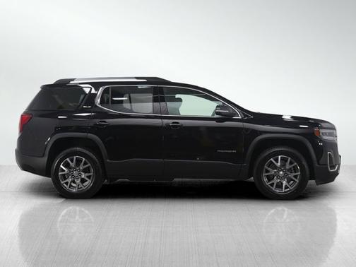 2022 GMC Acadia SLT