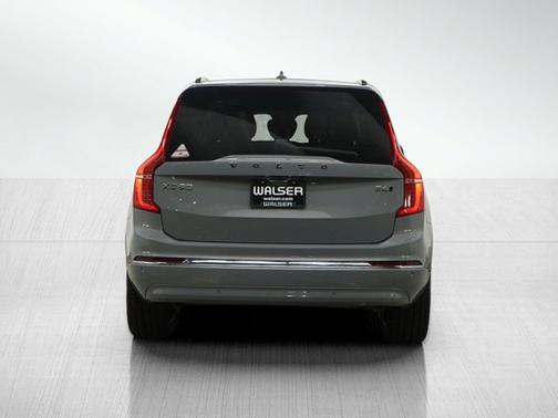 2024 Volvo XC90 Plus Bright Theme