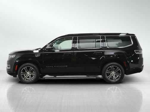 Diamond Black Crystal Pearlcoat 2022 Jeep Grand Wagoneer Series I