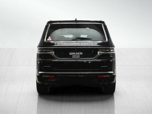Diamond Black Crystal Pearlcoat 2022 Jeep Grand Wagoneer Series I