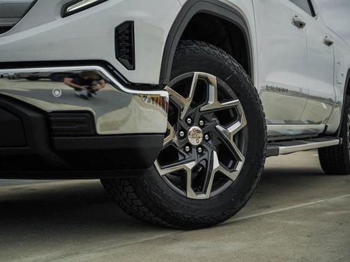 Summit White 2026 GMC Sierra 1500 SLE