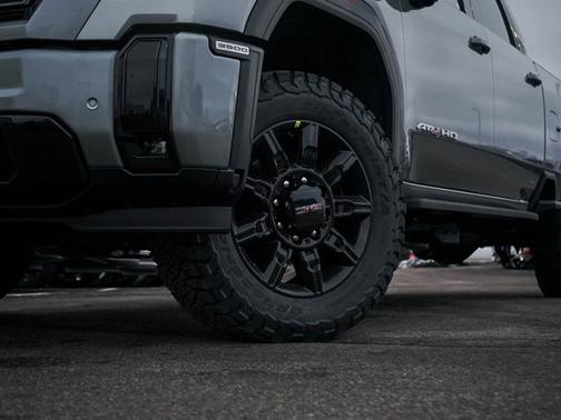 2025 GMC Sierra 3500 AT4