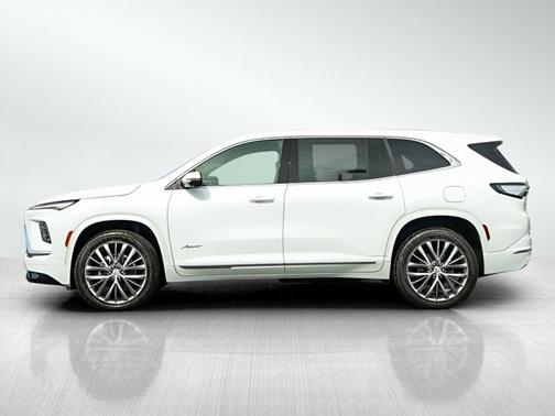 Iridescent White Tricoat 2026 Buick Enclave Avenir