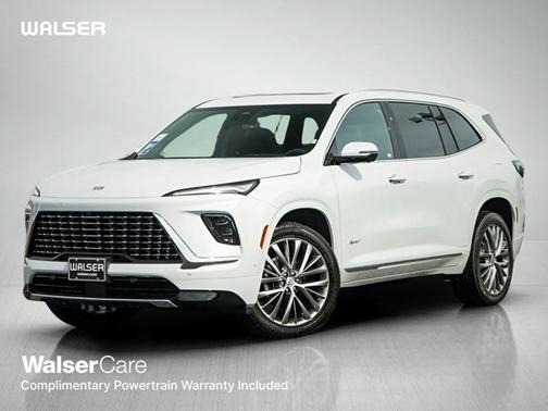 Iridescent White Tricoat 2026 Buick Enclave Avenir