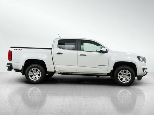 Summit White 2017 Chevrolet Colorado 4WD LT