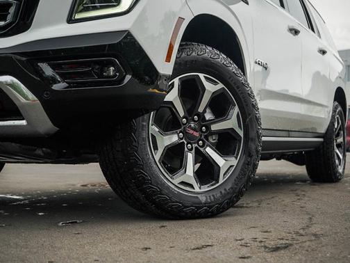 2025 GMC Yukon XL AT4