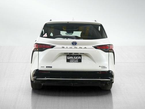 2023 Toyota Sienna Platinum