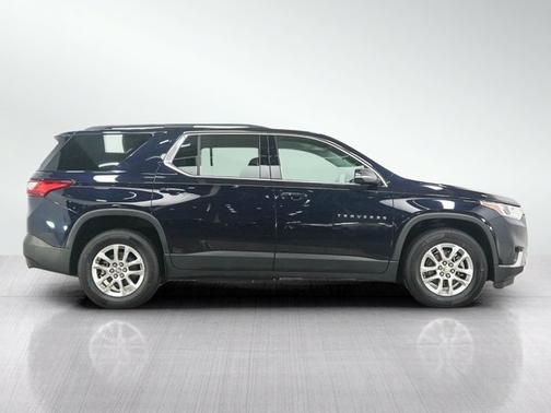 Midnight Blue Metallic 2020 Chevrolet Traverse LT Leather