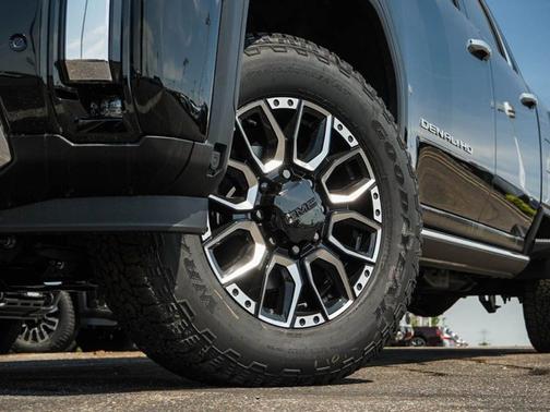 2025 GMC Sierra 3500 Denali