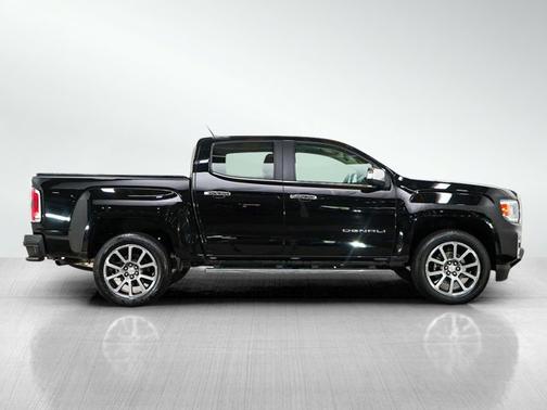 Onyx Black 2022 GMC Canyon 4WD Denali