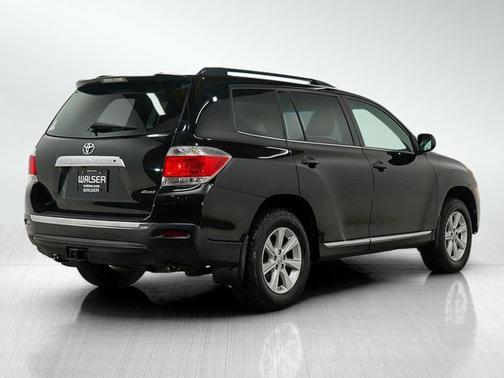 2011 Toyota Highlander SE