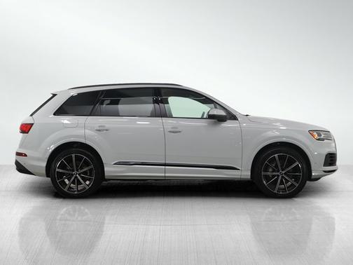 2021 Audi Q7 Premium Plus