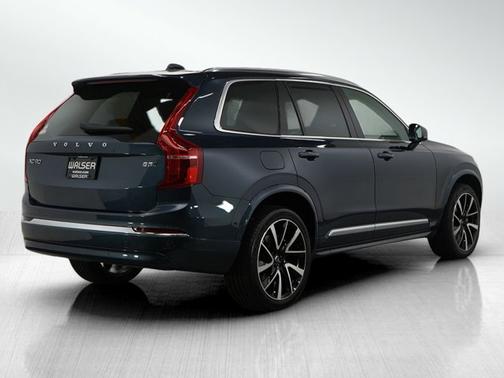 2024 Volvo XC90 Plus Bright Theme