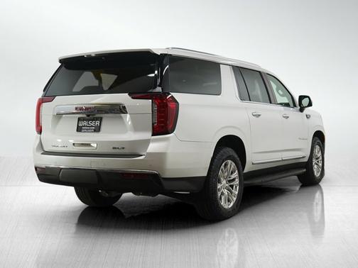 White Frost Tricoat 2021 GMC Yukon XL SLT