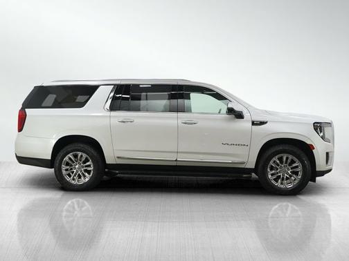 White Frost Tricoat 2021 GMC Yukon XL SLT