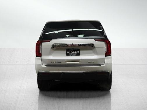 White Frost Tricoat 2021 GMC Yukon XL SLT