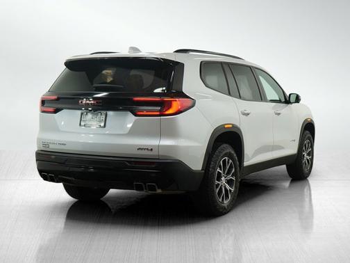 2024 GMC Acadia AWD AT4