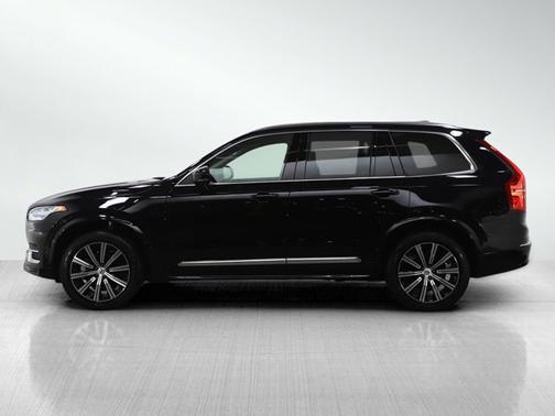 Onyx Black 2025 Volvo XC90 Plus