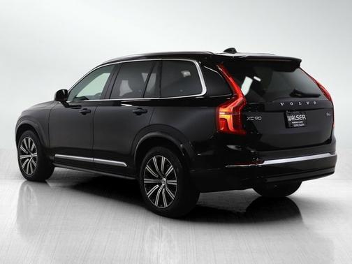 Onyx Black 2025 Volvo XC90 Plus