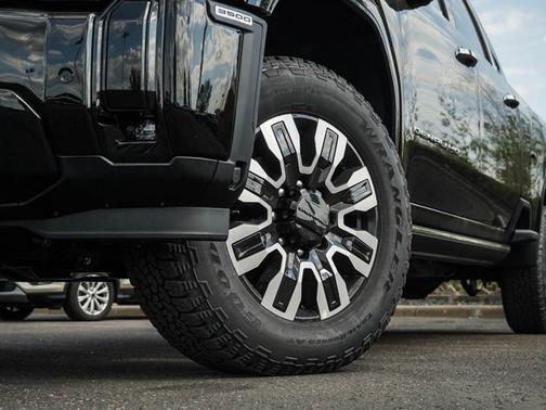 2025 GMC Sierra 3500 Denali