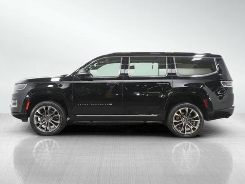 Diamond Black Crystal Pearlcoat 2024 Jeep Grand Wagoneer Series III