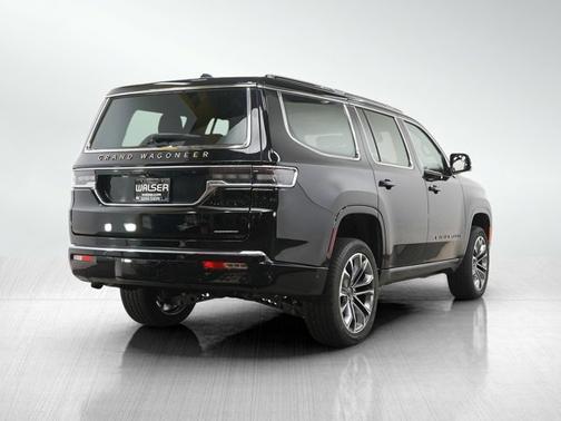 Diamond Black Crystal Pearlcoat 2024 Jeep Grand Wagoneer Series III