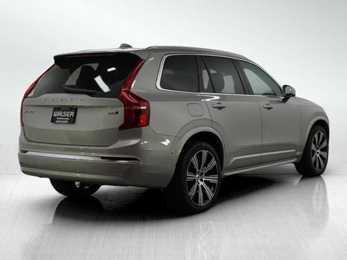 2024 Volvo XC90 Plus Bright Theme
