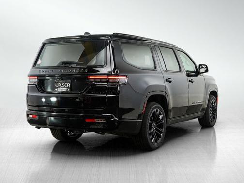 Diamond Black Crystal Pearlcoat 2022 Jeep Grand Wagoneer Series II Obsidian