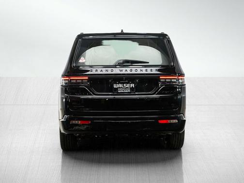 Diamond Black Crystal Pearlcoat 2022 Jeep Grand Wagoneer Series II Obsidian