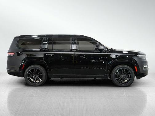 Diamond Black Crystal Pearlcoat 2022 Jeep Grand Wagoneer Series II Obsidian