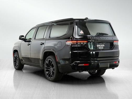 Diamond Black Crystal Pearlcoat 2022 Jeep Grand Wagoneer Series II Obsidian