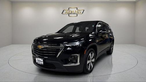 Mosaic Black Metallic 2023 Chevrolet Traverse LT Leather