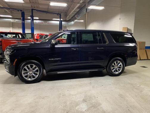 2025 Chevrolet Suburban Premier